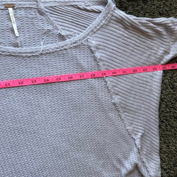 Free People Pink Distressed Knit Top Boho Style - Picture 6 of 7